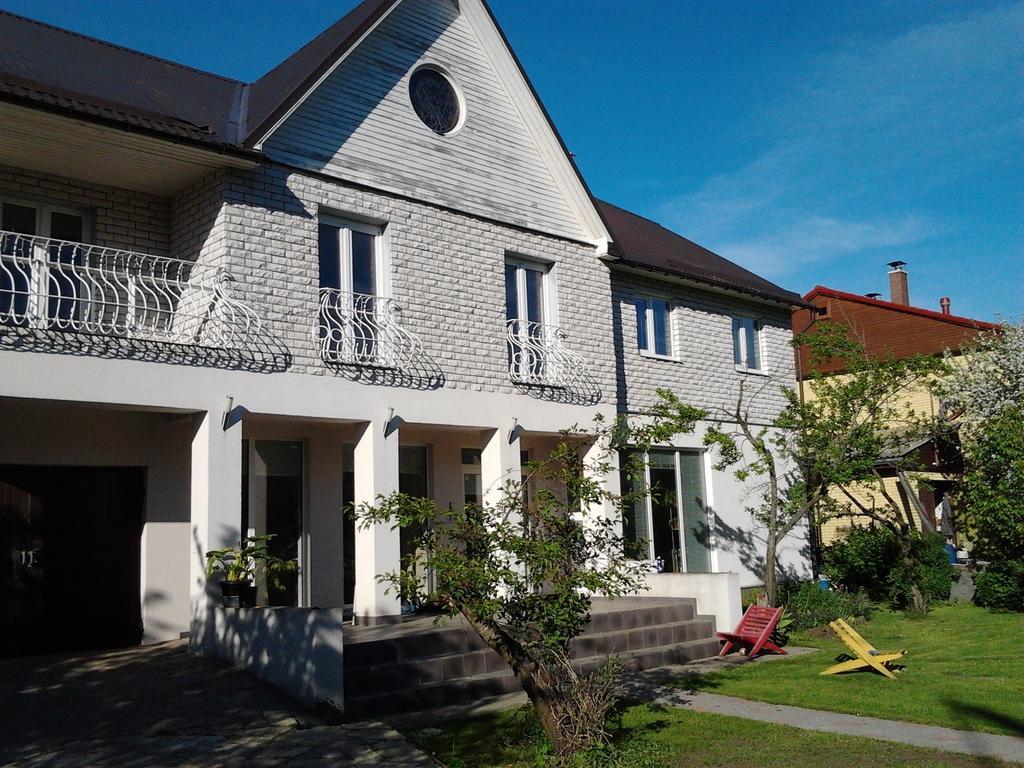 Oti Guesthouse Tallinn Exterior photo